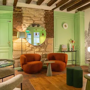 *** Hotel De Fleurie France